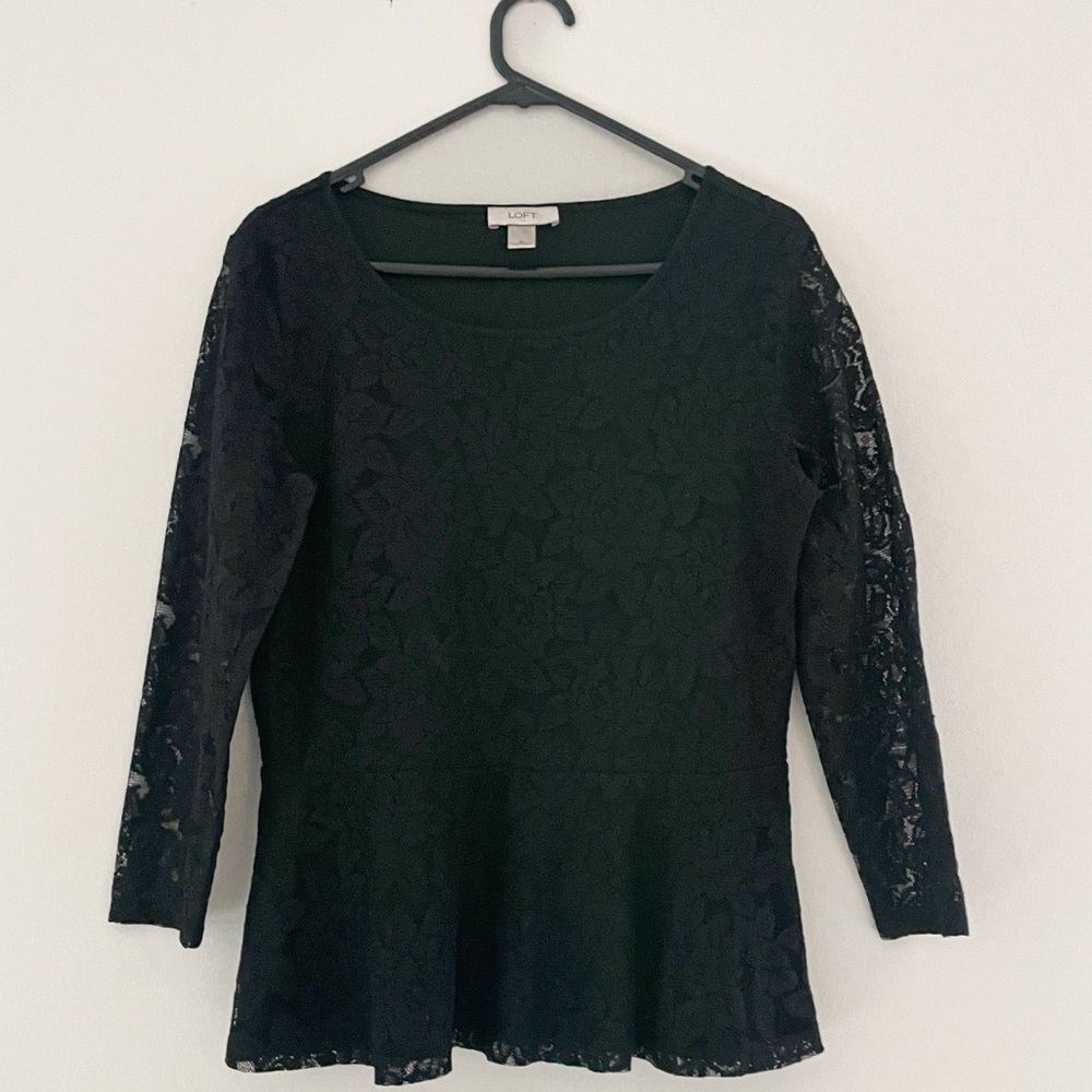 LOFT‎ Black Lace Peplum Top – Size M